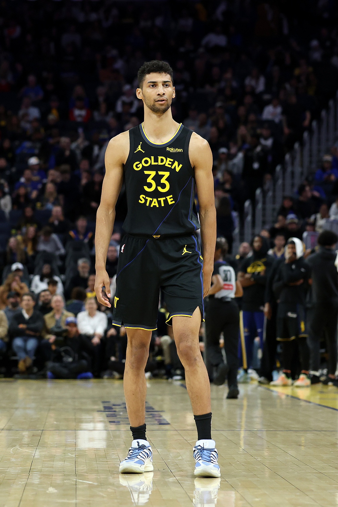 世界杯平台入口-双向合同球员！莱昂斯9分钟4中2拿到6分5板 罚球2中2