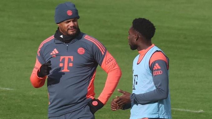 世界杯高清直播-体图：孔帕尼希望阿芳以好状态出战皇马，依靠其速度阻止反击